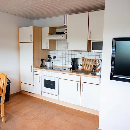 Mit Seeblick — Sport Und Erholung Apartment Winterberg